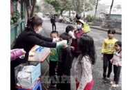 Xóm chài ven sông Tam Bạc trong đại dịch COVID-19: Bình yên trong sự đùm bọc