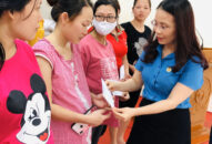 2.655 đoàn viên, công nhân viên chức lao động có hoàn cảnh khó khăn được nhận trợ cấp, quà tặng và gạo do ảnh hưởng bởi dịch bệnh COVID-19