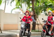 VinFast miễn phí 1 năm thuê bao pin xe máy điện cho 2020 khách hàng, giảm 50% phí thuê bao trong 3 tháng