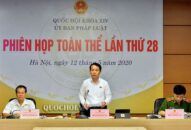 Tán thành bỏ sổ hộ khẩu, tạm trú