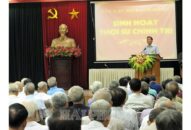 Chủ tịch UBND thành phố Nguyễn Văn Tùng nói chuyện tại Câu lạc bộ Bạch Đằng: Thành phố bước đầu thực hiện thành công nhiệm vụ “kép”