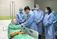 Bệnh nhân phi công người Anh có thể ngồi máy bay về nước