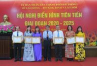 Sở Lao động – Thương binh và Xã hội khen thưởng 6 tập thể và 16 cá nhân có thành tích tốt trong phong trào thi đua yêu nước giai đoạn 2015÷2020