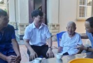 Quận Hải An thăm, tặng quà gia đình các gia đình chính sách tiêu biểu