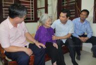 Trưởng Ban Dân vận Thành ủy, Chủ tịch Ủy ban MTTQ Việt Nam thành phố thăm, tặng quà nhân dịp kỷ niệm 73 năm Ngày Thương binh, liệt sỹ