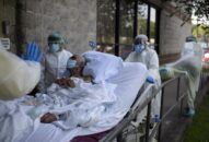 Mỹ ghi nhận trên 43.000 ca mắc COVID-19 trong 24 giờ qua