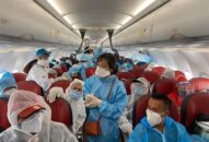 Đưa hơn 210 công dân Việt Nam tại Indonesia về nước an toàn