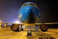 Đưa công dân Việt Nam từ Hoa Kỳ về nước, một hành khách cao tuổi đột tử do bị ngã