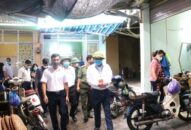 Các tiểu thương chợ An Dương thực hiện nghiêm quy định phòng, chống dịch COVID-19