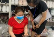 Hàng trăm tiểu thương tại chợ Quán Toan cài đặt thành công ứng dụng Bluezone