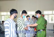 Công bố tha tù trước thời hạn cho 10 phạm nhân