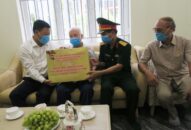 Lãnh đạo quận Lê Chân đi thăm, tặng quà tri ân nhân kỷ niệm 75 năm ngày Quốc khánh