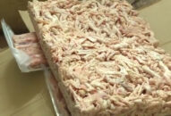 Cục Quản lý thị trường thành phố Hải Phòng kiểm tra phát hiện một lượng lớn sản phẩm gia súc, gia cầm không bảo đảm vệ sinh an toàn thực phẩm, nhiễm vi khuẩn dịch tả lợn Châu Phi