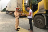 Duy trì tuần tra, xử lý vi phạm đối với xe tải, xe khách