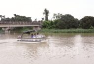 Giám sát chặt chẽ tình hình xả nước thải từ các cơ sở sản xuất: Lắp đặt các trạm quan trắc tự động