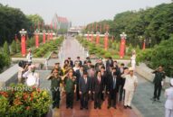 Lãnh đạo thành phố viếng các Anh hùng liệt sỹ thành phố và dâng hương tại Nhà tưởng niệm đồng chí Nguyễn Đức Cảnh