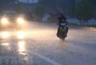 Mưa to về đêm và sáng, Bắc Bộ đề phòng lốc, sét, gió giật mạnh