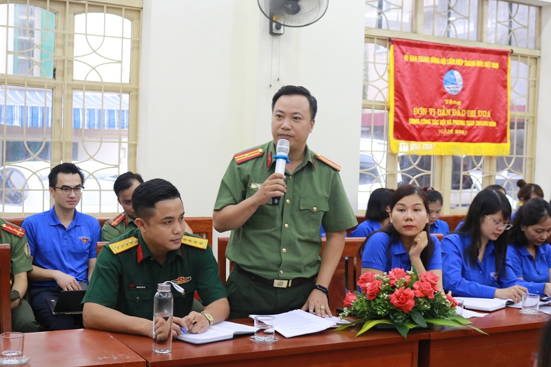 Thiếu tá Phạm Tiến Quang – Bí thư Đoàn Thanh niên CATP tham gia hiếu máu