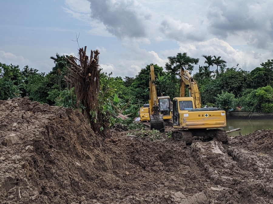 Ngay khi có mặt bằng sạch nhà thầu đã tiến hành thi công 