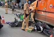 Hải Phòng: Xe đầu kéo húc văng 7 xe máy đang chờ đèn đỏ trên phố