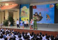 Trường Tiểu học Đinh Tiên Hoàng: Tuyên truyền kiến thức phòng, chống cháy, nổ cho trên 1.200 giáo viên, học sinh