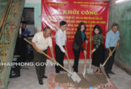 Khởi công sửa nhà “Đại đoàn kết” cho gia đình hộ cận nghèo và ra mắt mô hình ngõ tự quản “Sáng-Xanh-Sạch-Đẹp-An toàn-Văn minh”