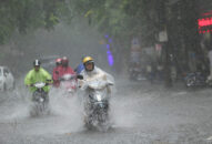 Từ ngày 3-12/10, các khu vực đều có mưa và dông, đề phòng khả năng xảy ra lốc, sét và gió giật mạnh