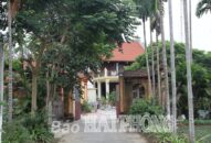 Bé gái bị bỏ rơi trước cửa chùa Khánh Quang