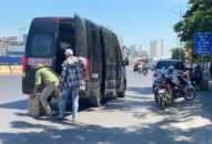 Khẩn trương rà soát và xử lý nghiêm tình trạng các phương tiện giao thông dừng, đón trả khách không đúng quy định