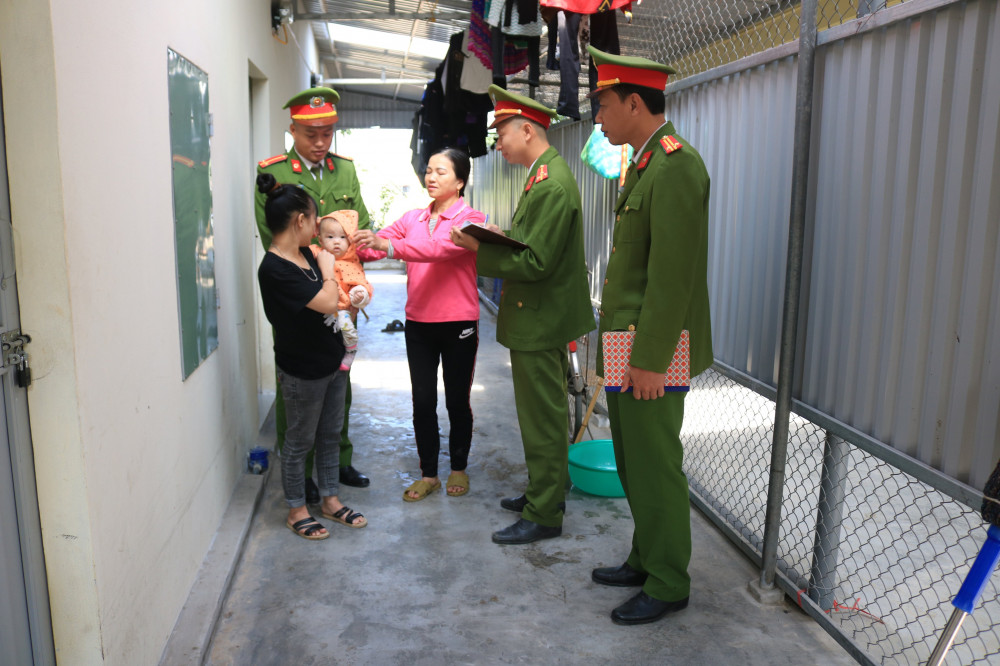 Công an quận Đồ Sơn vận động nhân dân tham gia phong trào Toàn dân bảo vệ ANTQ