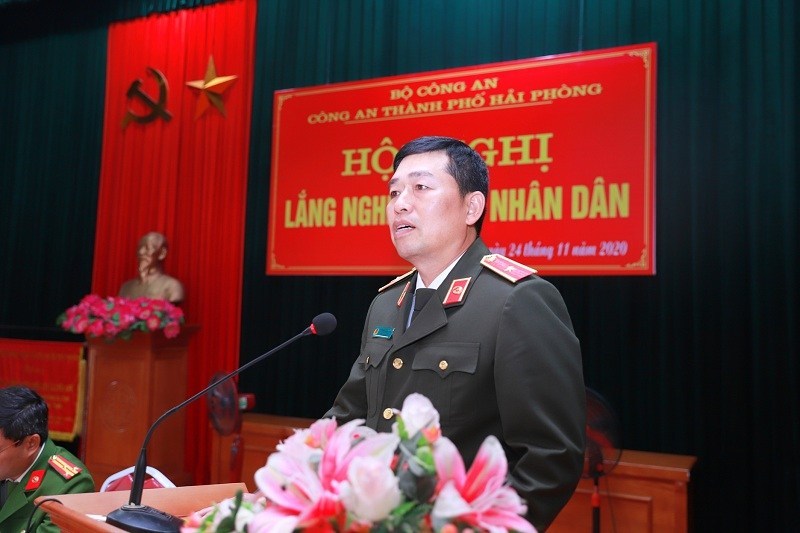 Thiếu tướng Vũ Thanh Chương, Giám đốc CATP trả lời các kiến nghị của nhân dân xã Liên Khê, huyện Thủy Nguyên