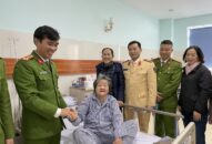 Gia đình cụ bà 83 tuổi được giải cứu khỏi đám cháy lớn gửi thư cảm ơn lực lượng Công an