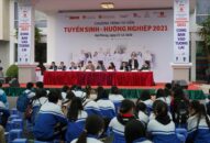 Hàng nghìn học sinh Hải Phòng tham gia tư vấn tuyển sinh hướng nghiệp 2021