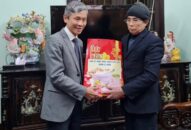 Lãnh đạo quận Lê Chân đi thăm, tặng quà và chúc Tết nguyên đán Tân Sửu 2021