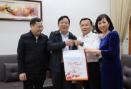 Phó Chủ tịch UBND thành phố Nguyễn Đức Thọ thăm, chúc Tết đồng chí Trần Văn Hiếu, nguyên Phó Chủ tịch UBND thành phố