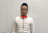 Bắt đối tượng cho vay nặng lãi tại Phố Cấm