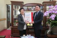 Tri ân những đóng góp quan trọng của nguyên lãnh đạo thành phố