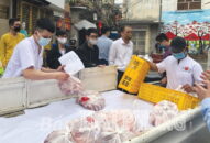 Người dân vùng thực hiện phong tỏa chống dịch được cung ứng đầy đủ hàng hóa thiết yếu