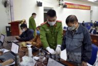 100 người dân phường Quán Toan (quận Hồng Bàng) được cấp căn cước công dân gắn chíp