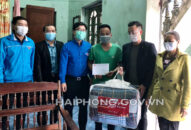 Tặng quà cho thanh niên khuyết tật, nạn nhân chất độc da cam/dioxin và người dân có hoàn cảnh khó khăn bị ảnh hưởng bởi dịch bệnh COVID-19