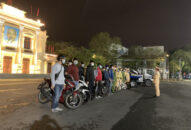 Nhắc nhở người dân không tụ tập ban đêm