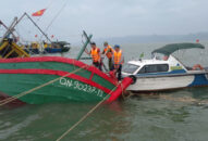 Đồn Biên phòng Cát Hải cứu hộ 3 ngư dân Quảng Ninh gặp nạn chìm tàu trên biển