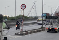 Cần bổ sung thêm biển báo cấm người điều khiển mô tô, xe gắn máy lên cầu vượt Nguyễn Bỉnh Khiêm