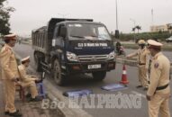 Từ 1-4, triển khai xử lý phương tiện chở hàng quá khổ, quá tải: Phối hợp đồng bộ, bảo đảm an toàn giao thông