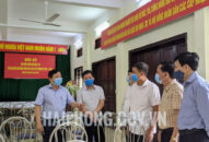 Tăng cường trang trí cổ động trực quan tại các tuyến đường trung tâm tạo khí thế phấn khởi hướng về Ngày Hội non sông