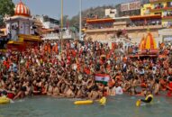 Nghỉ lễ, không tụ tập để phòng dịch COVID-19