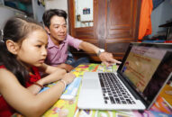 Bộ GD-ĐT cho phép trường phổ thông kết hợp dạy học trực tuyến và trực tiếp