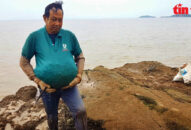 Về Đồ Sơn xem đàn ông bắt quéo ‘mang bầu’