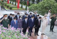 Lãnh đạo thành phố dâng hương tưởng niệm các Anh hùng liệt sĩ và đồng chí Nguyễn Đức Cảnh