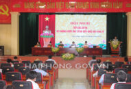 Chủ tịch Quốc hội Vương Đình Huệ cùng các ứng cử viên đại biểu Quốc hội khóa XV tiếp xúc cử tri, vận động bầu cử tại huyện Tiên Lãng